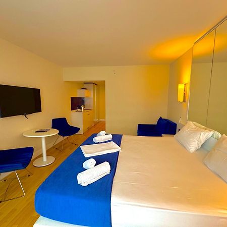 Vip Aparthotel Orbi City Sea View Батуми Екстериор снимка