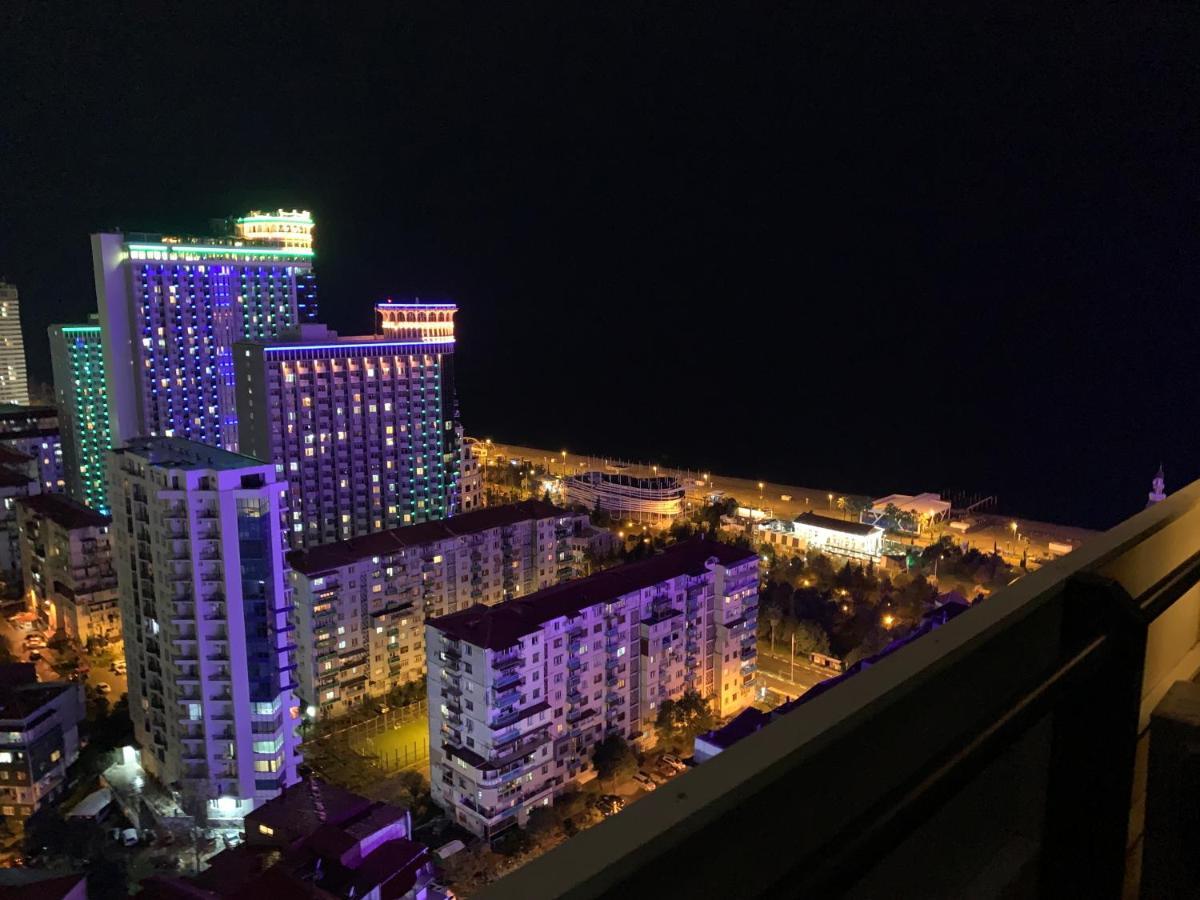 Vip Aparthotel Orbi City Sea View Батуми Екстериор снимка