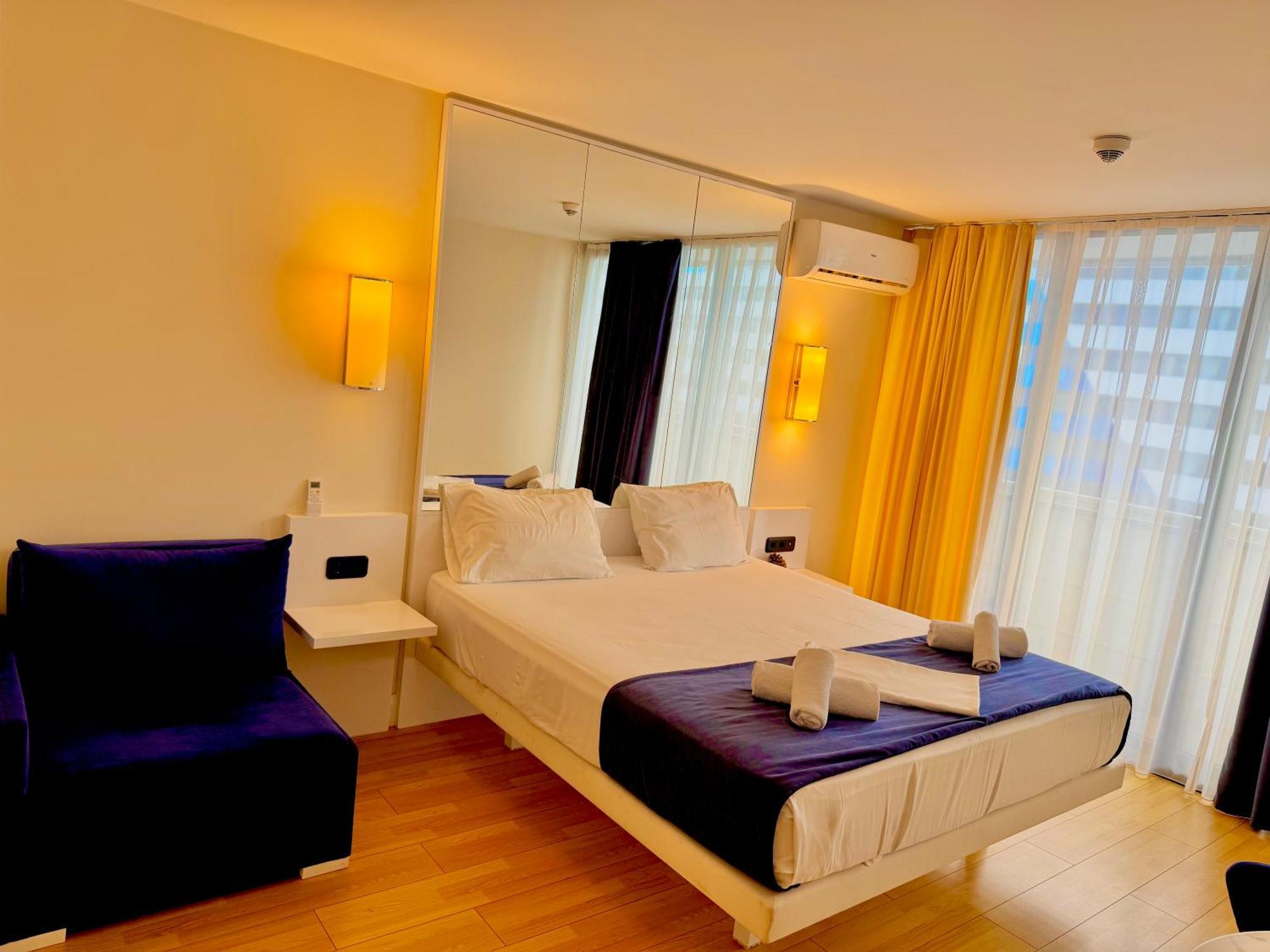 Vip Aparthotel Orbi City Sea View Батуми Екстериор снимка