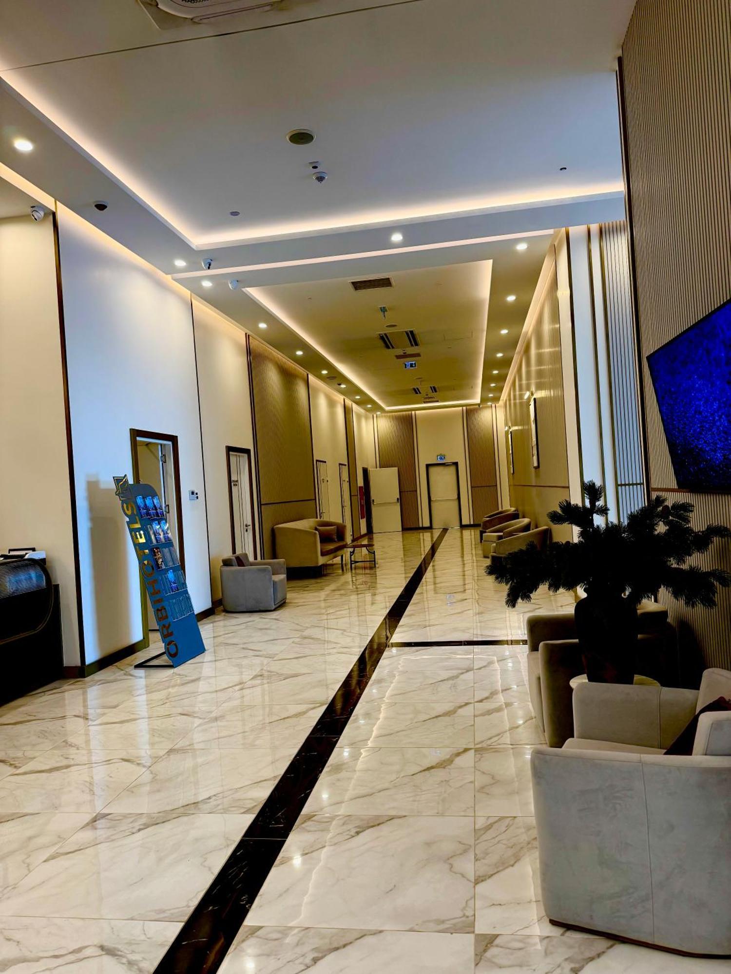 Vip Aparthotel Orbi City Sea View Батуми Екстериор снимка