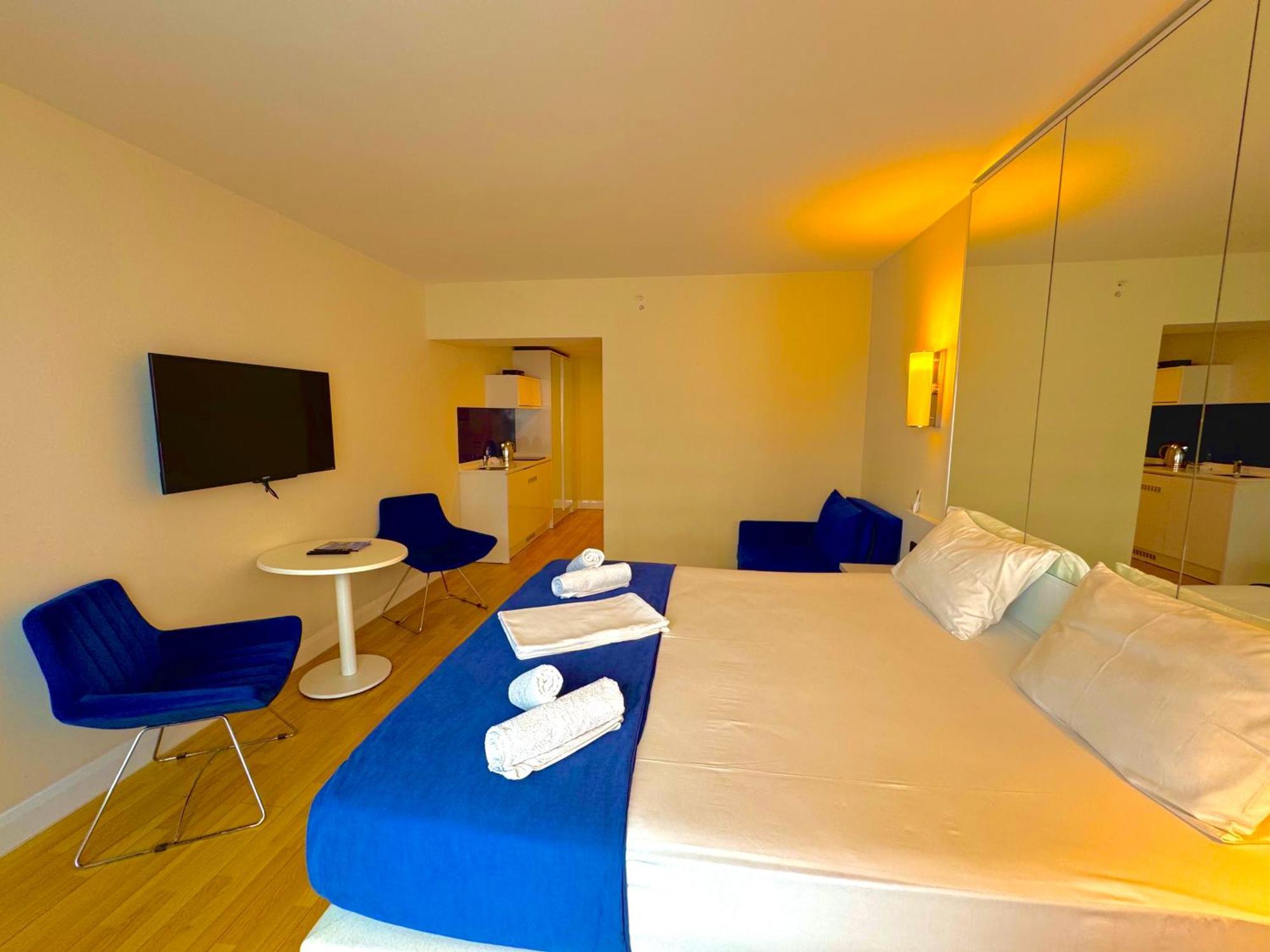 Vip Aparthotel Orbi City Sea View Батуми Екстериор снимка